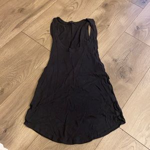 Size 2 Lululemon top